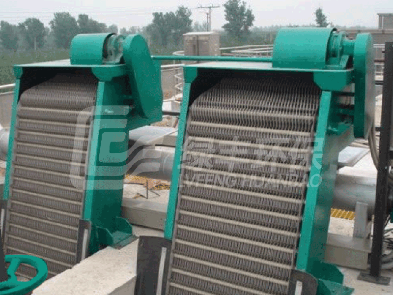 污水處理設(shè)備機(jī)械格柵如何選擇？